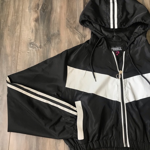 Windbreaker - Picture 2 of 4